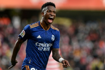 Real Madrid ease past Granada to head back pinnacle of La Liga