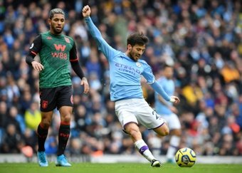 David Silva has confirmed via his social networks that he has decided to call time on his football career. A ruptured anterior cruciate ligament suffered during pre-season with Real Sociedad precipitated his decision. The player published a video in which he himself announced his farewell to football.
