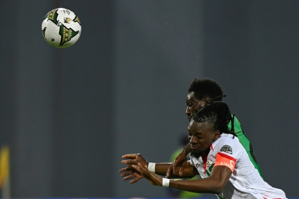 Bertrand Traoré marcó el primer gol del Burkina Faso-Gabón. AFP/Archivo