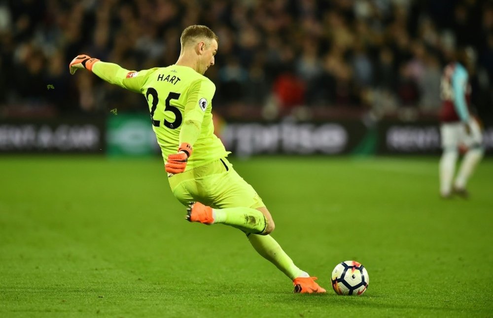 Joe Hart será o novo goleiro do time de José Mourinho. AFP