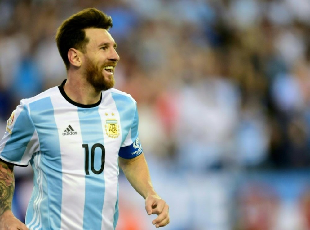 Messi says he will return to Argentina football squad