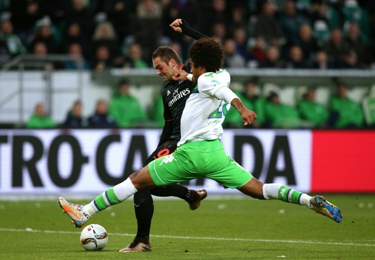 'It's not chess', says Hamburg's Lasogga after horror foul