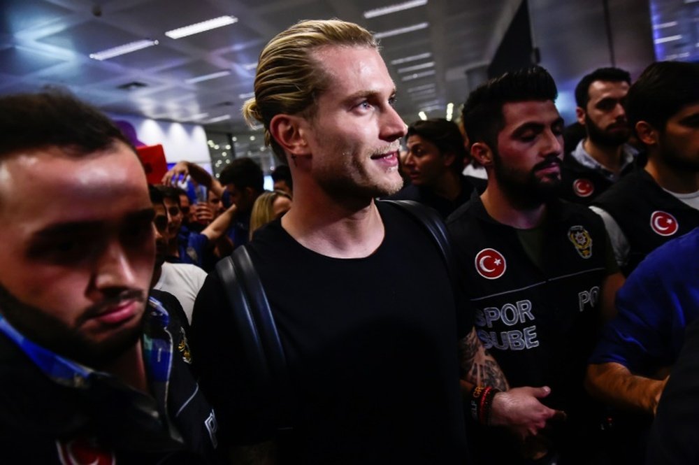 Karius cannot train with Liverpool. AFP