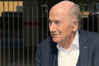 Joseph Blatter habló sobre varios asuntos de actualidad futbolística. AFP