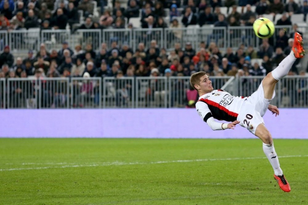 Nices defender Maxime Lemarchand kicks the ball during the French Ligue 1 football match between Bordeaux and Nice on February 19, 2016 in Bordeaux, France