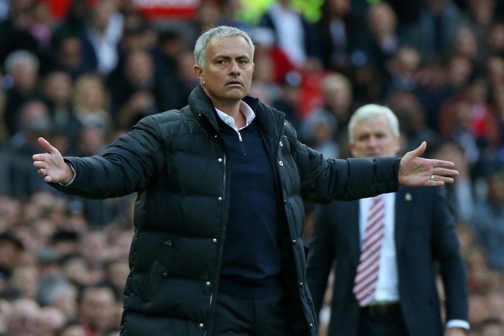 Mourinho no mejora al Manchester United. AFP
