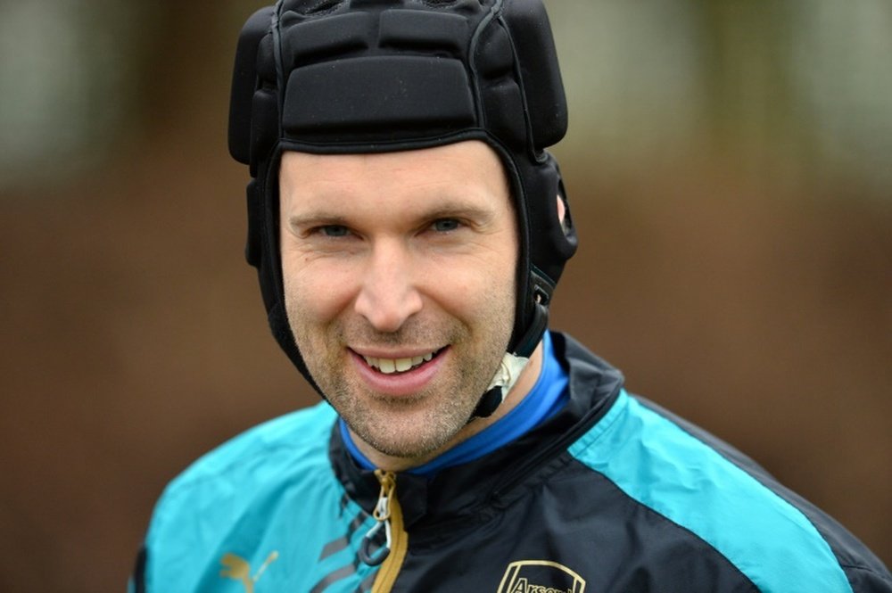 Arsenals goalkeeper Petr Cech, pictured on February 22, 2016, admits Arsenal must record back to back victories against Swansea and Tottenham