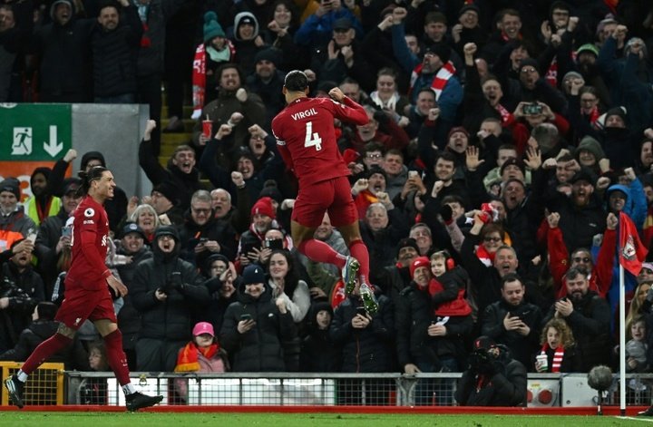 Van Dijk y Salah le devuelven la sonrisa al Liverpool
