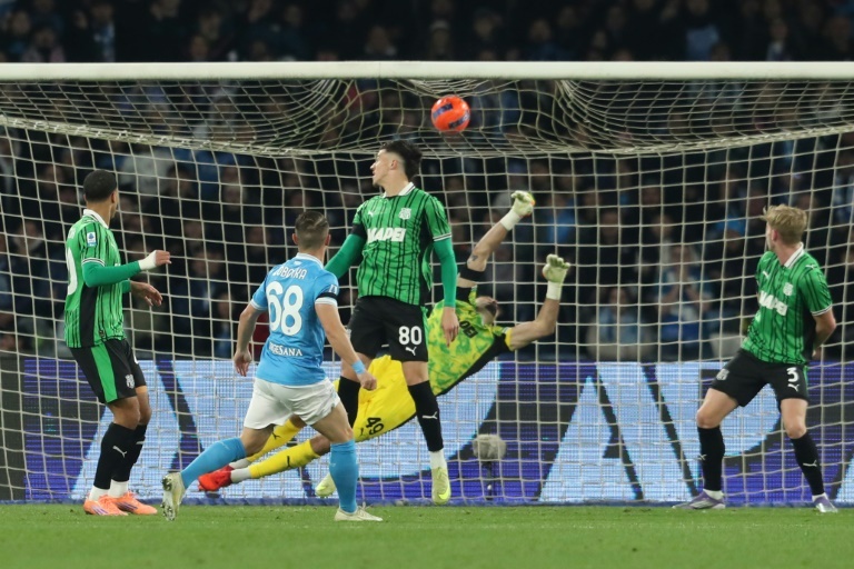 Lobotka strike seals narrow win for Napoli over Sassuolo