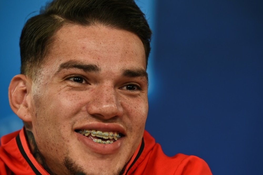 Ederson: I could be a midfielder. AFP