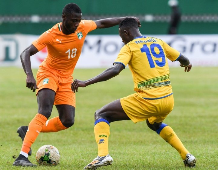 Nicolas Pépé lidera la victoria Costa de Marfil