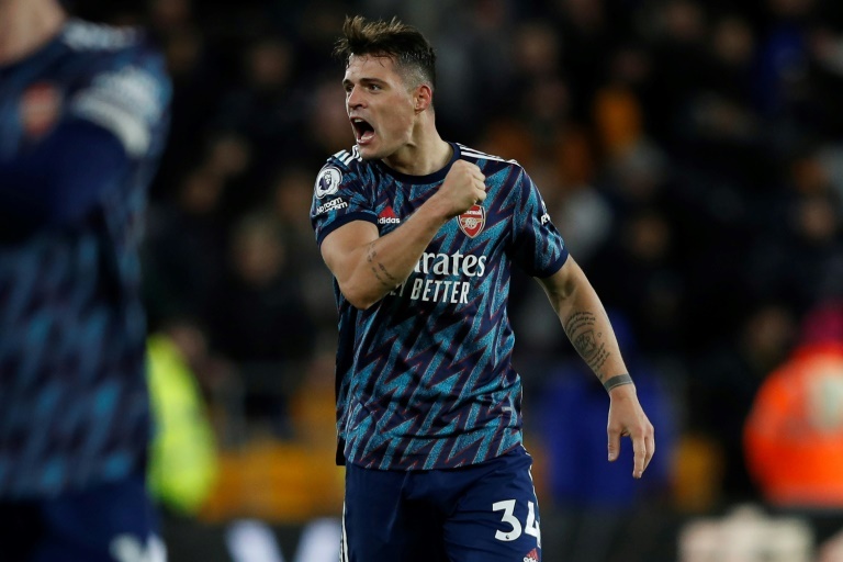 ï»¿Arsenal stand firm to win on the road at Molineux