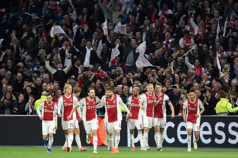 El Ajax dio una lección de fútbol con su primer gol al PSV en la Supercopa. AFP/Archivo