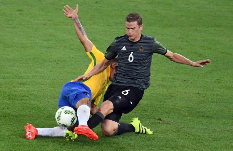 Loew eyes Germany's rising stars on road to Russia