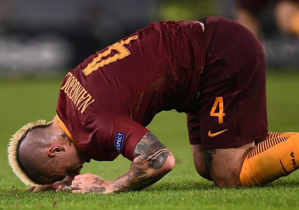 Radja Nainggolan has attracted interest from Man United and Chelsea. AFP