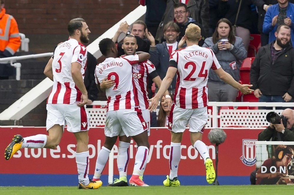 El canario volverá a jugar con el Stoke. AFP