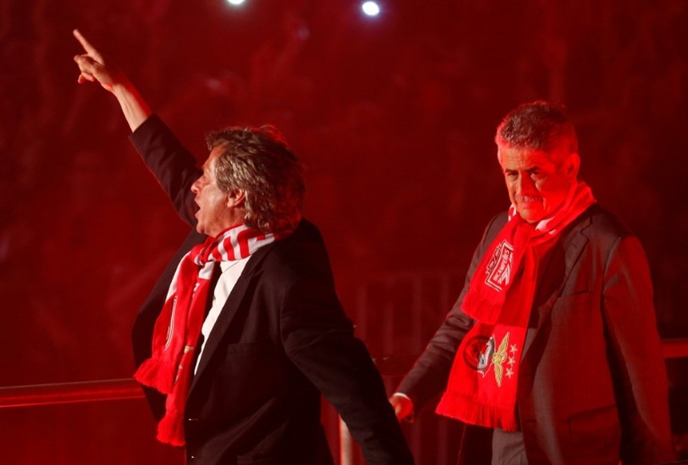 El Benfica planeó comprar el Almería y el Charlton. AFP