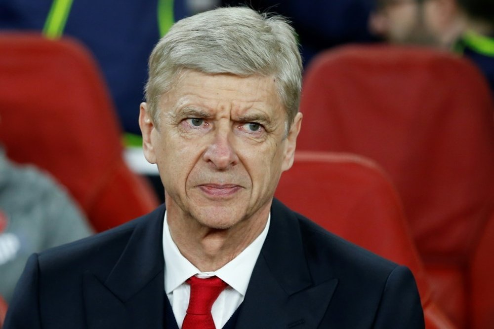 Wenger podría estar suspendido dos jornadas. AFP