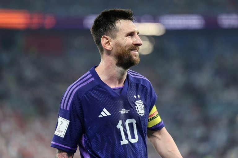Lionel Messi tiene que definir su futuro profesional. AFP