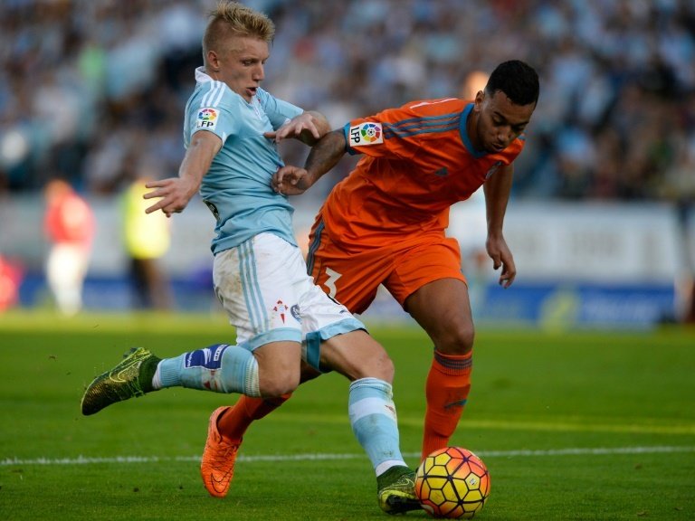 Valencia stick five past high-flying Celta