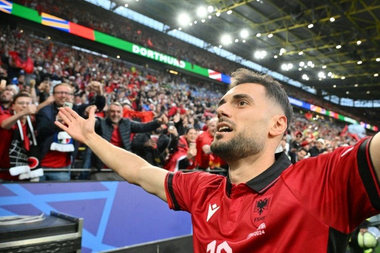 Bajrami marcó el gol más rápido en la historia de la Eurocopa