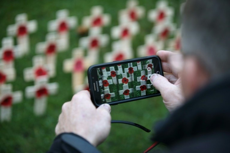 FIFA deny 'poppy ban' ahead of England-Scotland clash