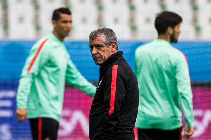 Portugal coach defends Alves tough tactics