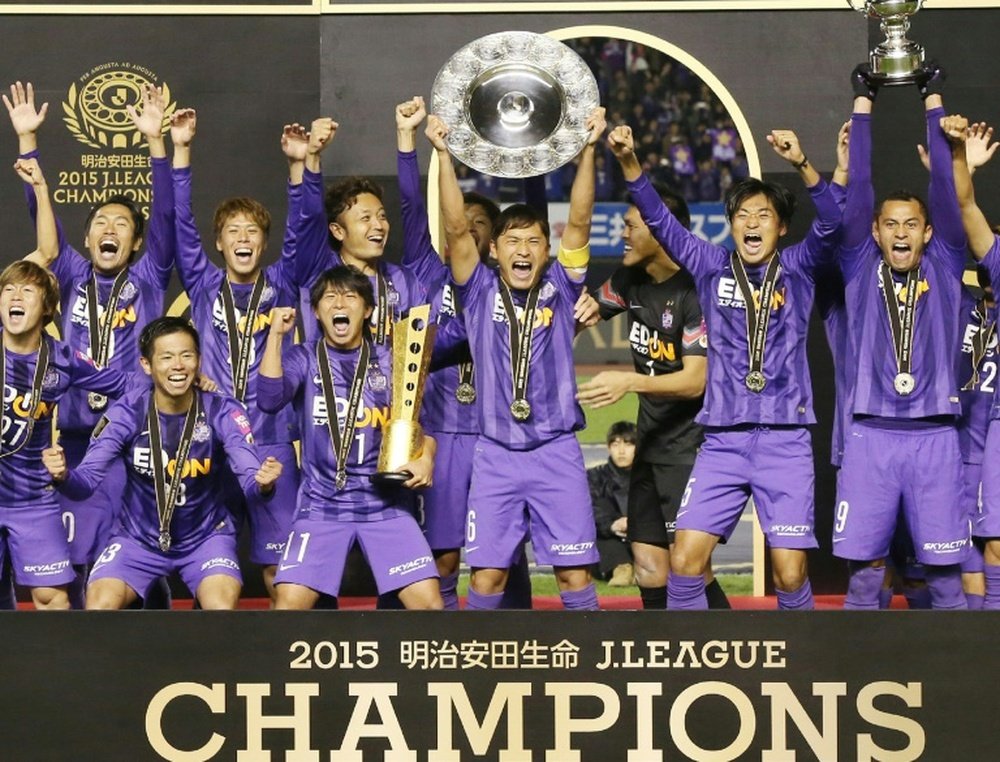 Sanfrecce Hiroshima players celebrate becoming champions of the J-League on December 5, 2015