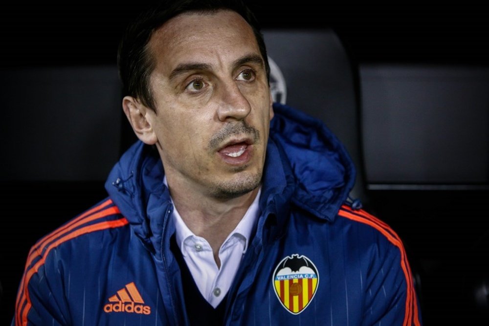 Gary Neville tuvo un desafortunado paso por el Valencia. AFP/Archivo