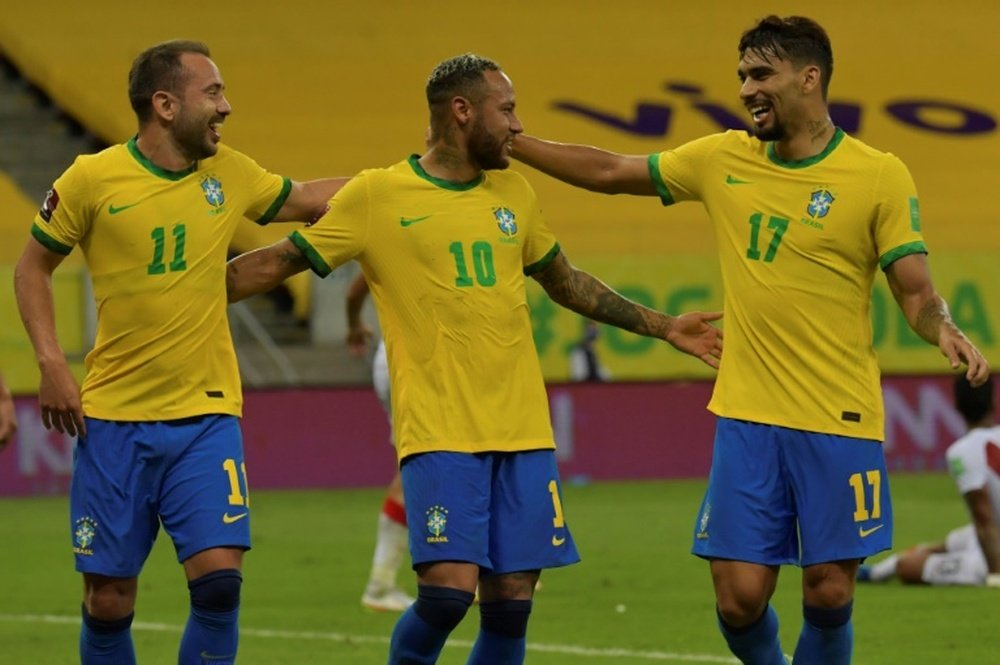 Le formazioni ufficiali di Colombia-Brasile. AFP