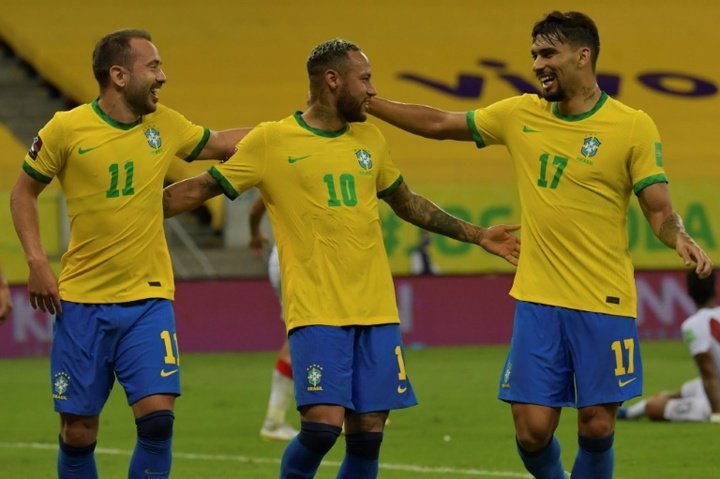Gabigol e Neymar dal 1'; Falcao guida la Colombia