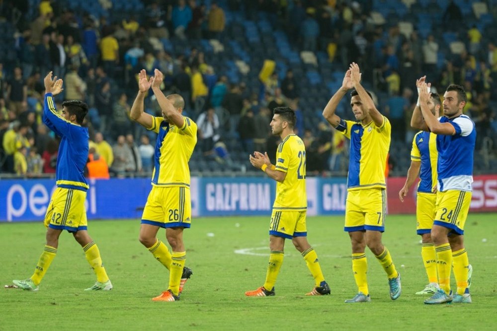 Maccabi Tel Aviv no pudo pasar del empate ante el Hapoel Beer Sheva. AFP