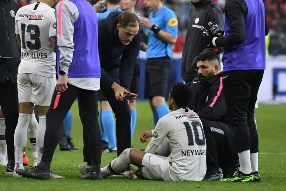 Thomas Tuchel se puso serio con Neymar. AFP