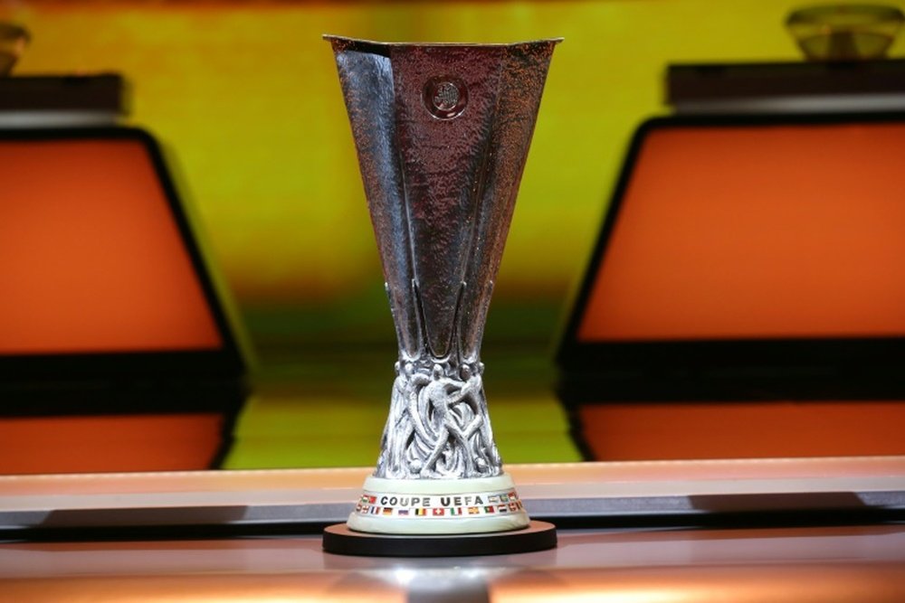 El coronavirus obliga a suspender dos partidos de Europa League. AFP