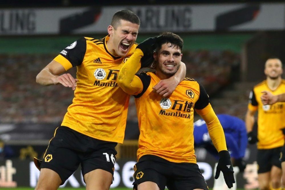Hasta siete portugueses fueron titulares en los Wolves. AFP