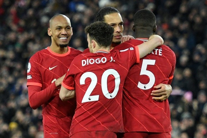 Liverpool imparável em Goodison Park