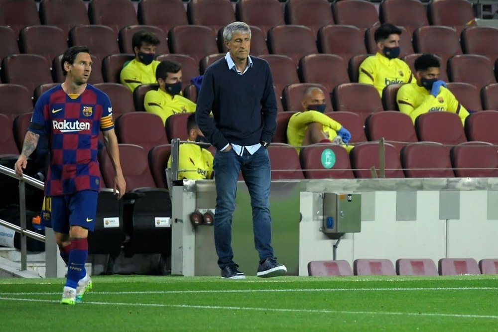 Setién tries to calm the waters after Barcelona's second draw. AFP