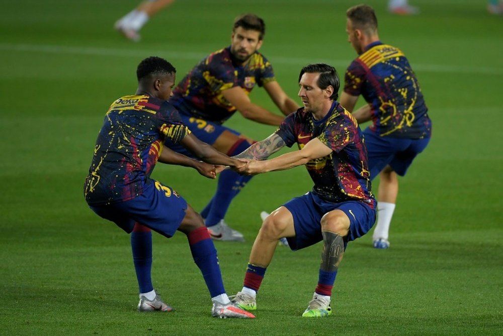 El Barça viaja a Turín con la defensa en cuadro. AFP