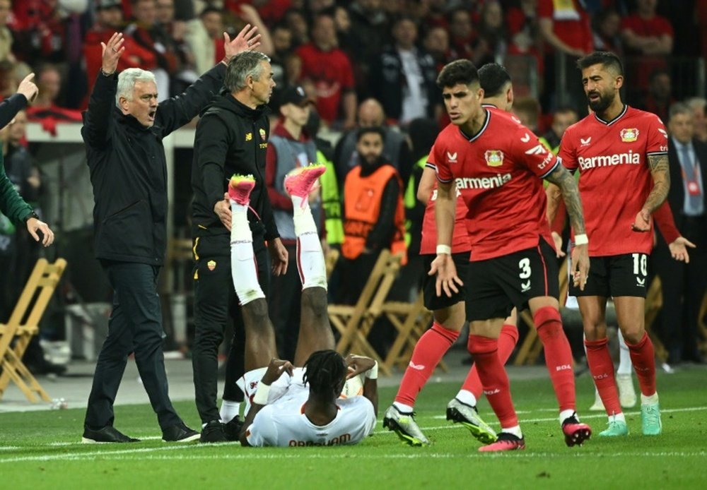 Mourinho, durante el partido de vuelta en Alemania. AFP