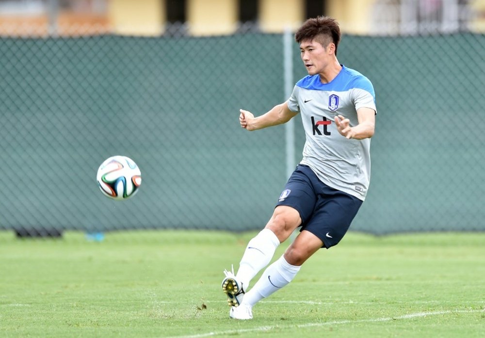 Hwang Seok-Ho scored a second half goal to help Kashima Antlers to a 3-0 victory over Gamba Osaka in the J-League Cup final