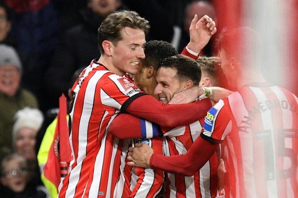 El Sheffield United deja al Tottenham otro año más en blanco. AFP