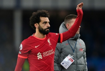 El Liverpool para los pies a Salah. AFP