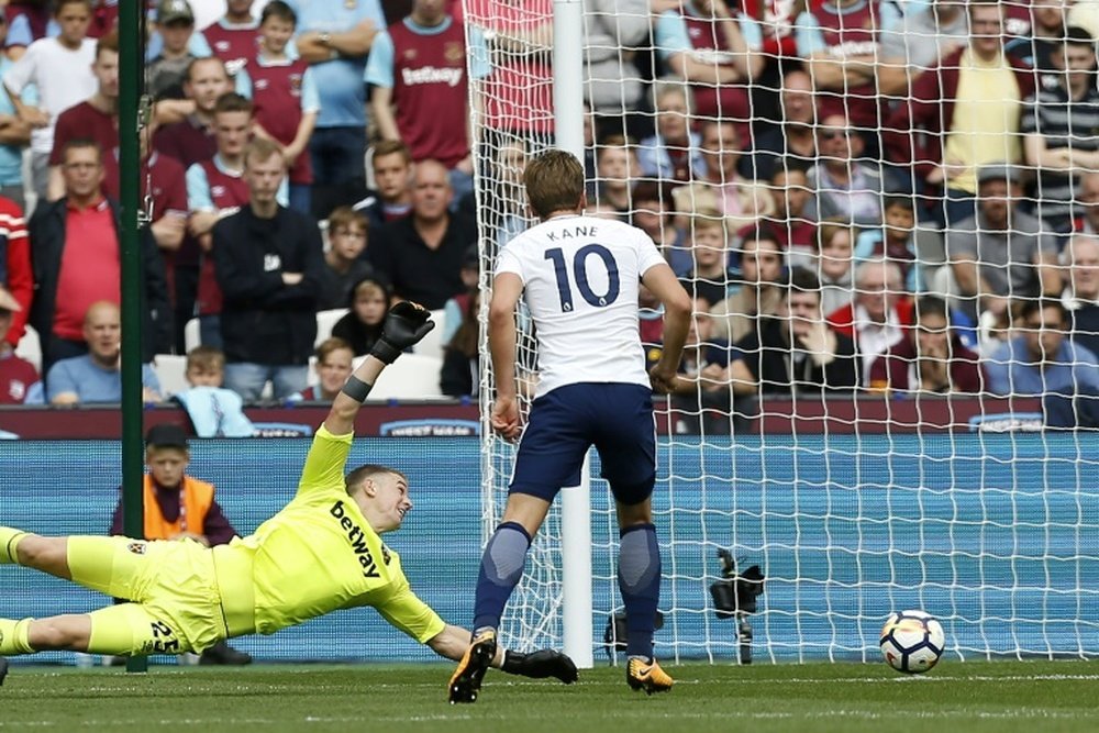 Kane foi decisivo no triunfo do Tottenham sobre o West Ham. AFP