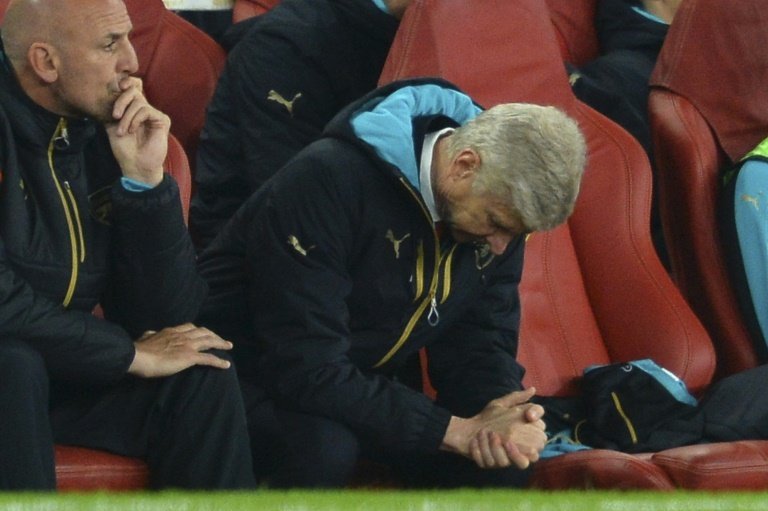 Wenger made a big mistake, says Wright