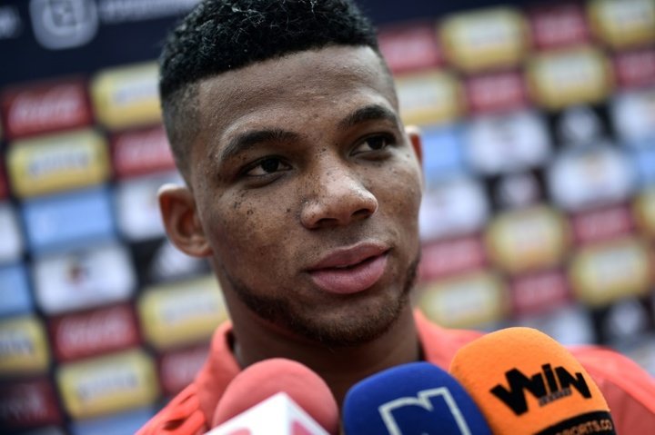 Colombian full-back Fabra out of World Cup with knee injury