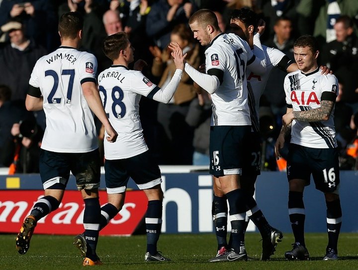 Chadli double sends Spurs into FA Cup last 16