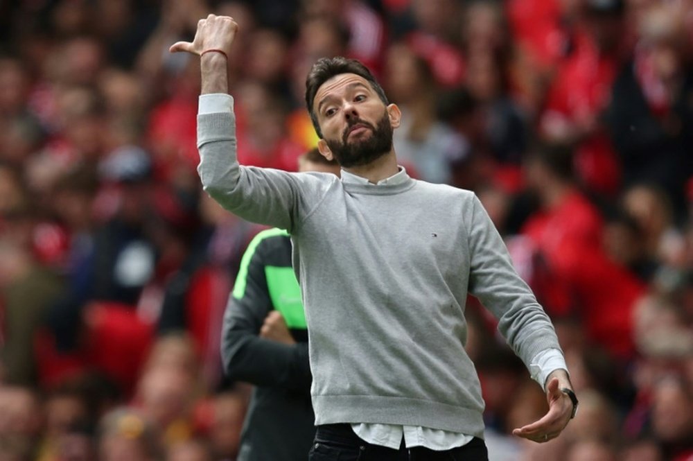 Carlos Corberán deja el Huddersfield. AFP