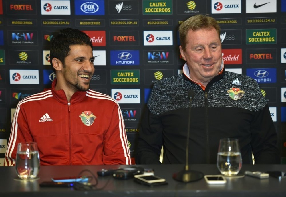 Jordan coach Harry Redknapp and player Hamza Al-Dardour attend a press conference, Sydney. BeSoccer