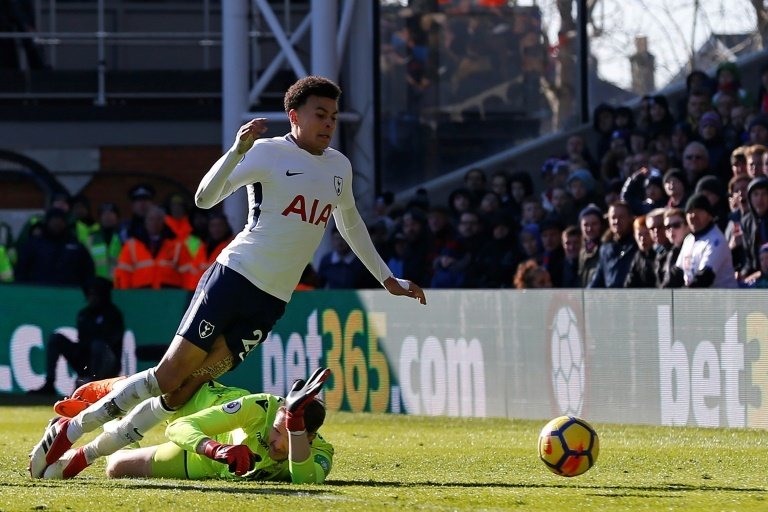 Pochettino defends 'diving' Dele as Kane saves Spurs