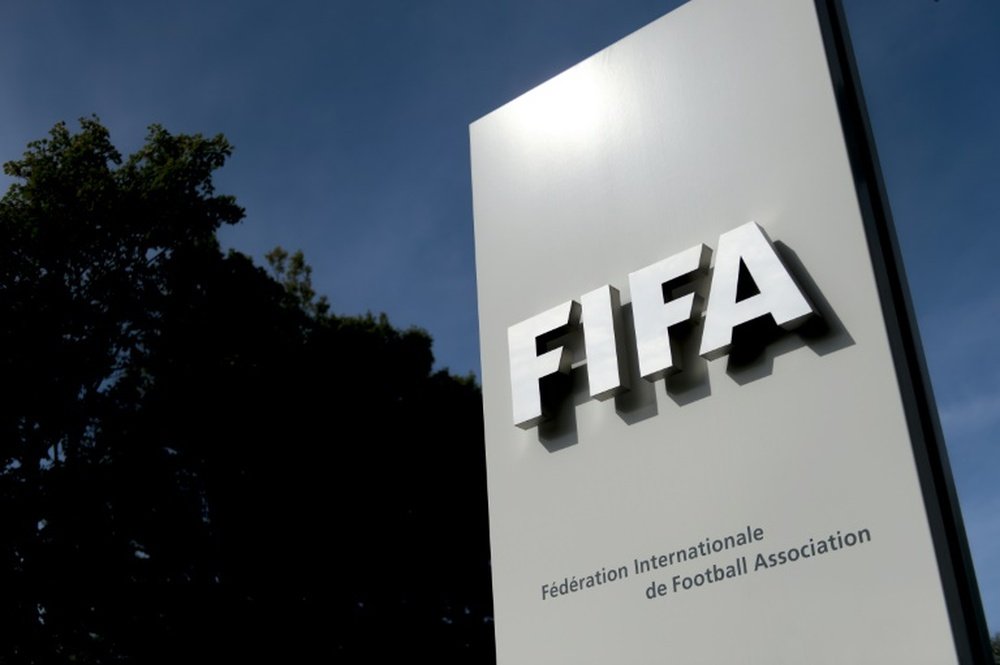 La FIFA recibió las quejas de HRW. AFP